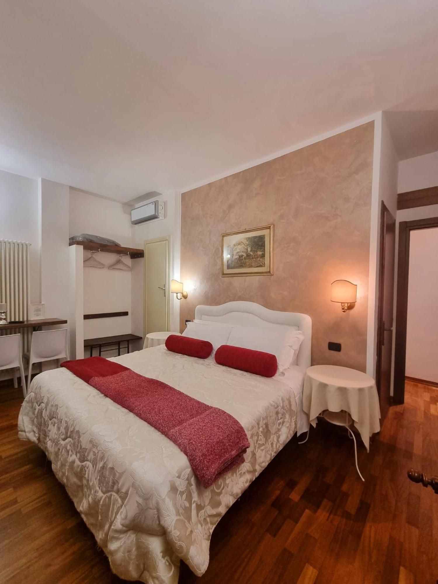 Case Brizi Asyż Zewnętrze zdjęcie